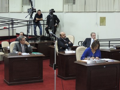 21ª Sessão aprova diretrizes em primeiro turno