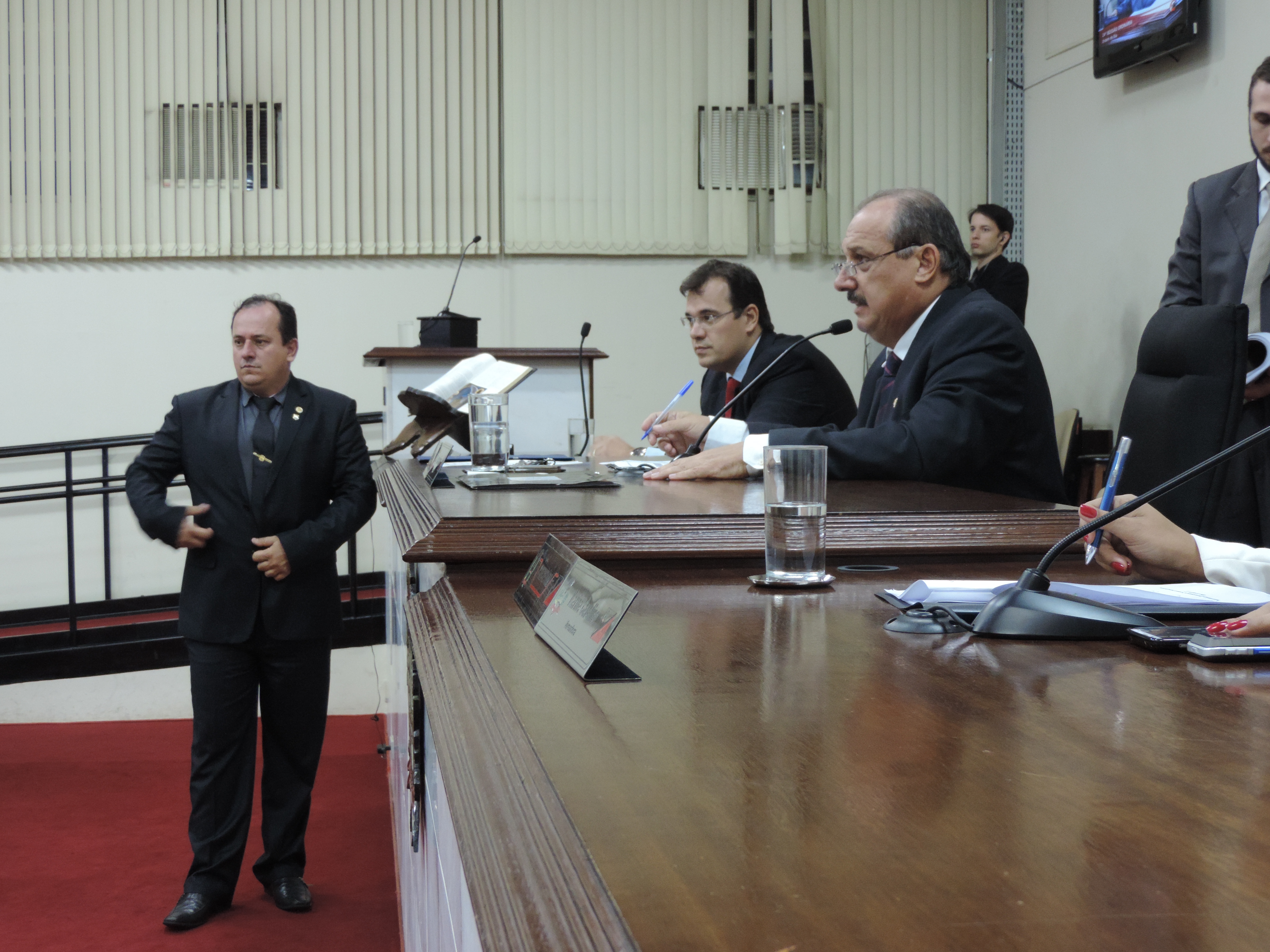 Vereadores aprovam 13 proposituras em 24ª Sessão Ordinária