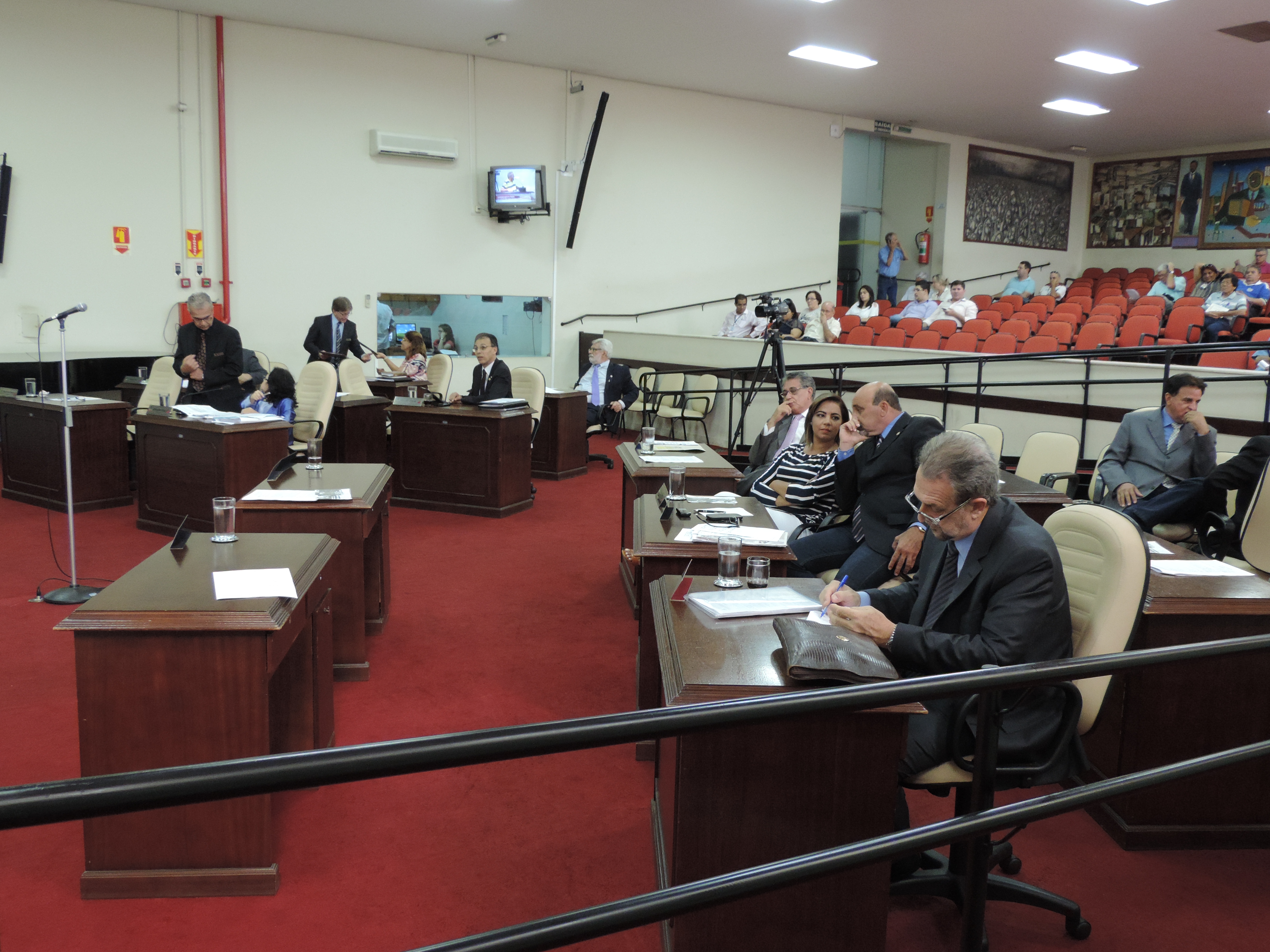 Câmara realiza 44ª Sessão Ordinária e 16ª Extraordinária