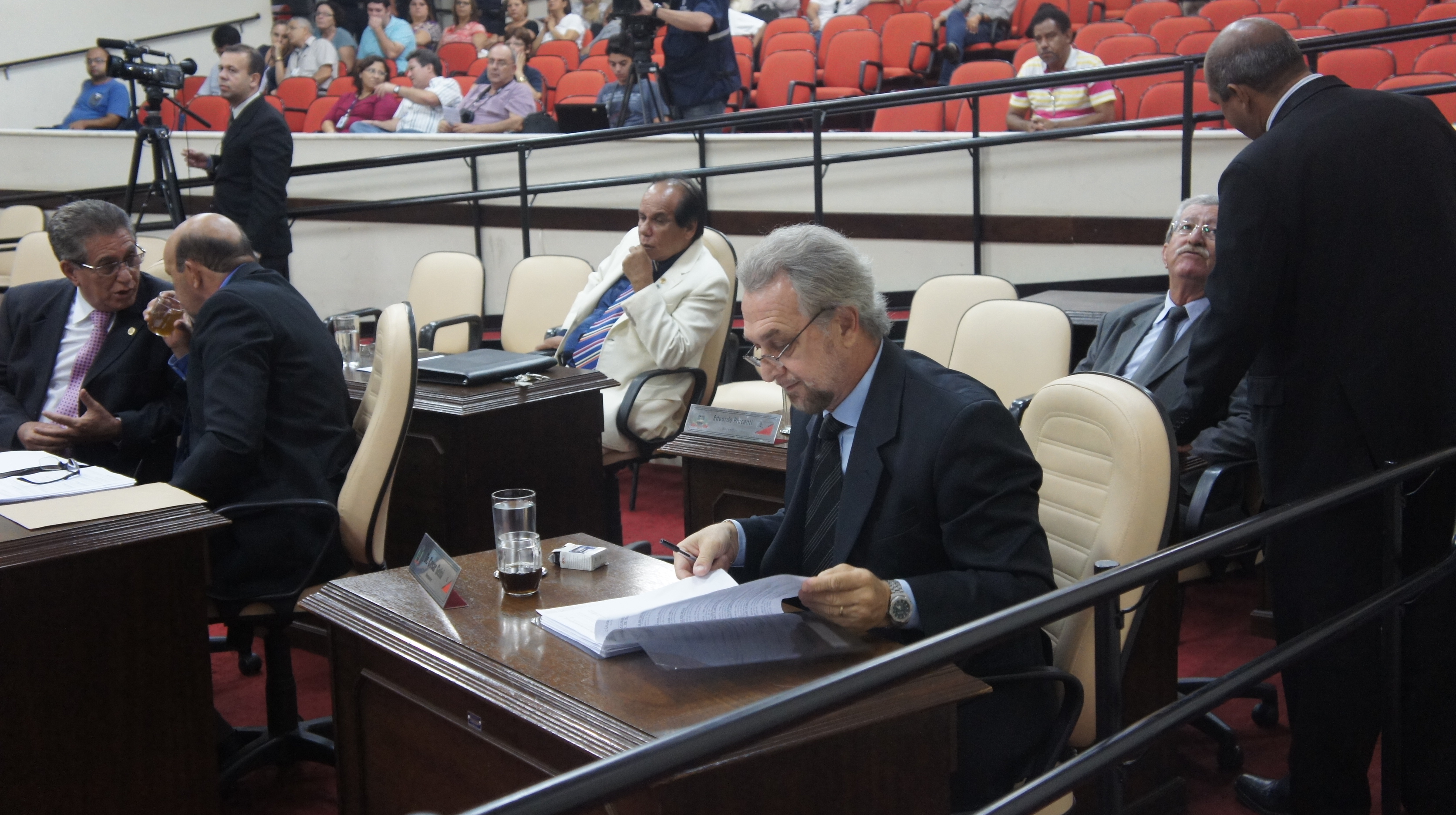 6ª Sessão Ordinária aprova sete proposituras