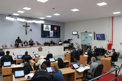 Aprovada presença de acompanhante para alunos com TEA no município