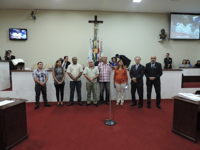 Aprovado auxílio a profissionais do Mais Médicos