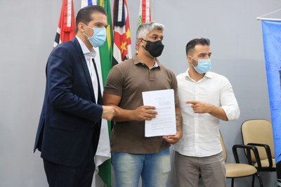 Bruno Moura recebe deputado para ouvir propostas contra Covid-19