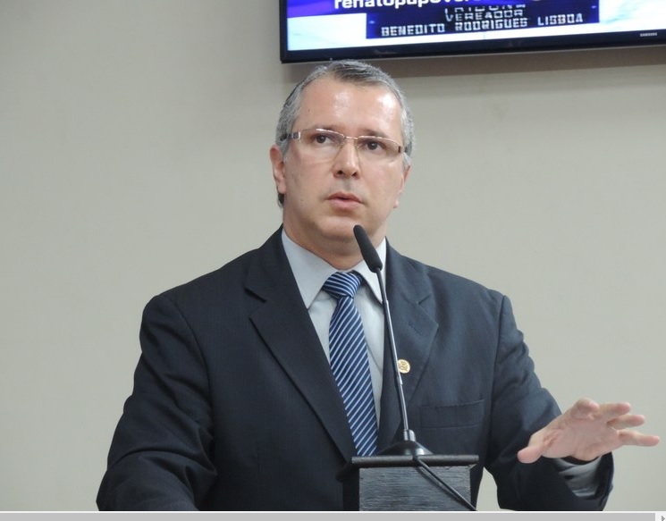 Audiência para secretária explicar piso de professores é cancelada