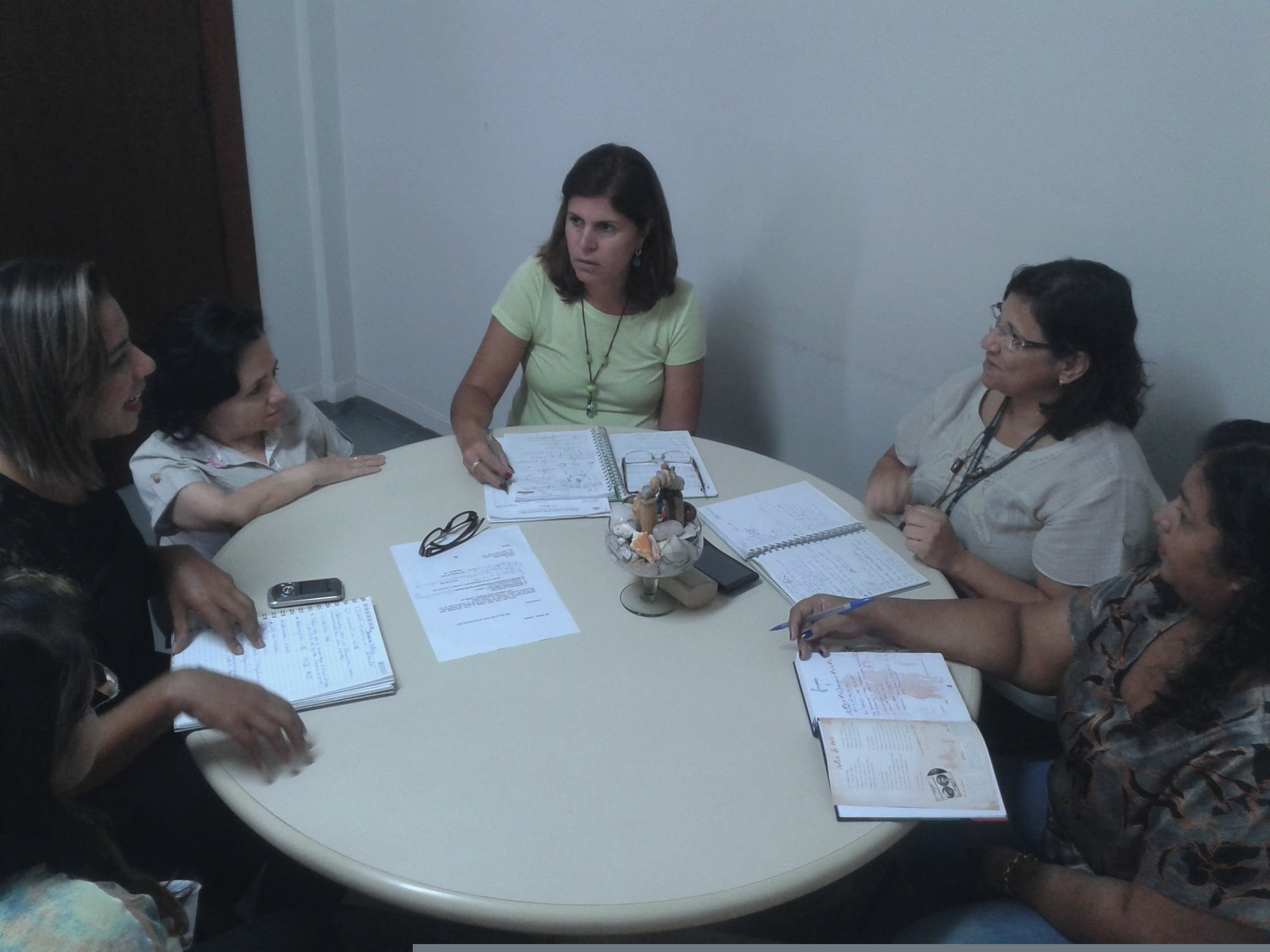 Bancada feminina prepara homenagem às mulheres