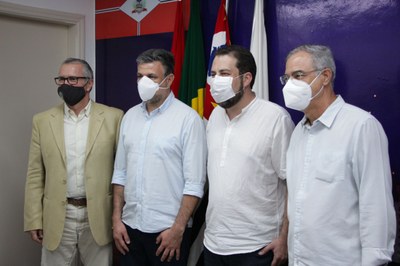 Boulos visita Câmara e se reúne com Parlamento Regional