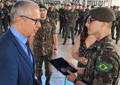 Cabo Guilherme Cardoso recebe Medalha Ivo Serigato
