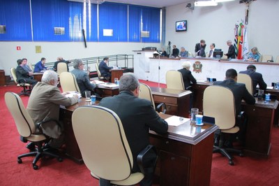 Câmara adia financiamento para prefeitura