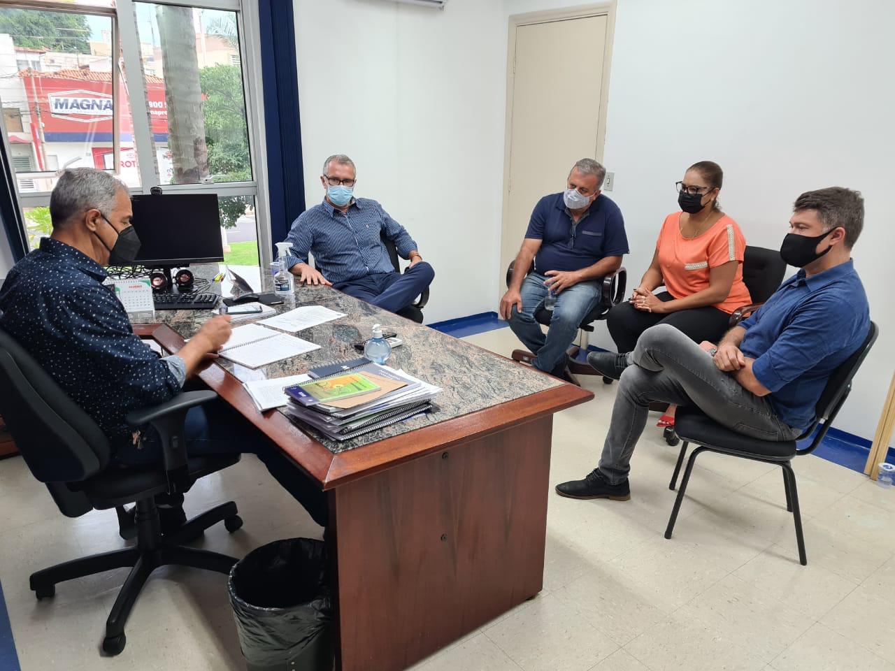 Câmara amplia medidas para conter avanço da Covid-19