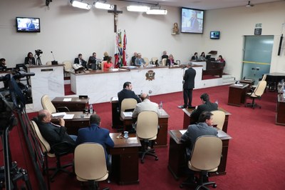 Câmara analisa três projetos do Executivo em sessões extras