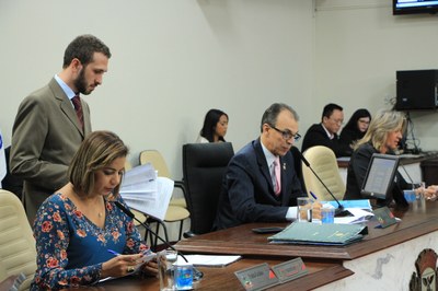 Câmara aprova 12 projetos na 18ª sessão ordinária de 2017
