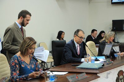 Câmara aprova 12 projetos na 18ª sessão ordinária de 2017