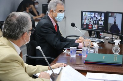 Câmara aprova adesão a consórcio para aquisição de vacinas e insumos