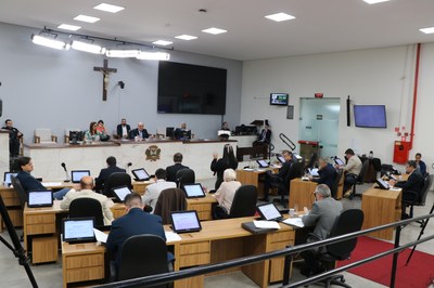Câmara aprova novo valor do Bônus Educador Presente