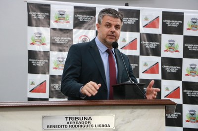 Câmara aprova doação de absorventes para estudantes 