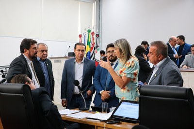 Câmara aprova projeto que permite negociação de dívidas de contribuintes