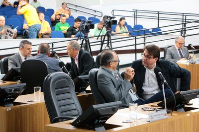 Câmara aprova faixa azul em avenidas de Rio Preto