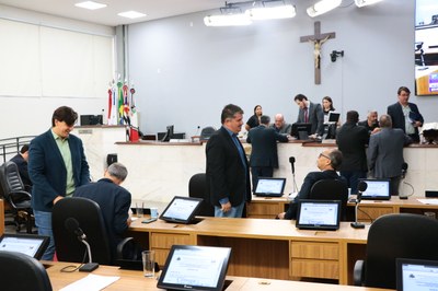 Câmara aprova Lei das Diretrizes Orçamentárias 2025 com 28 emendas