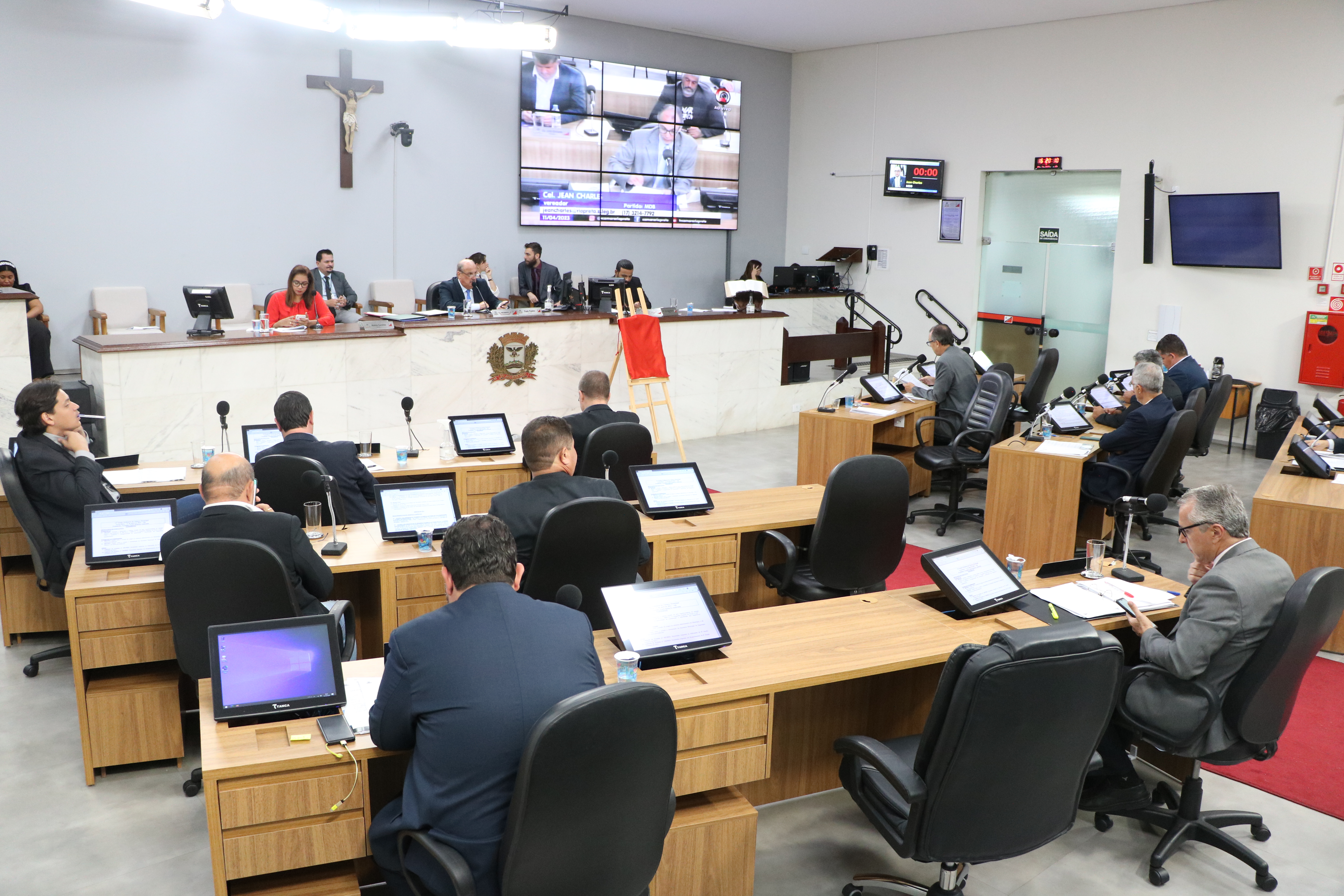 Câmara aprova nova tabela salarial de professores