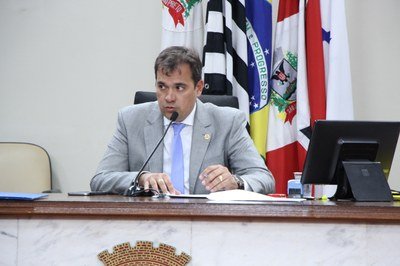 Marcondes diz que projeto das brigadas tem por objetivo a proteção à vida, meio ambiente e patrimônio Projeto obriga brigada em mercados e shoppings
