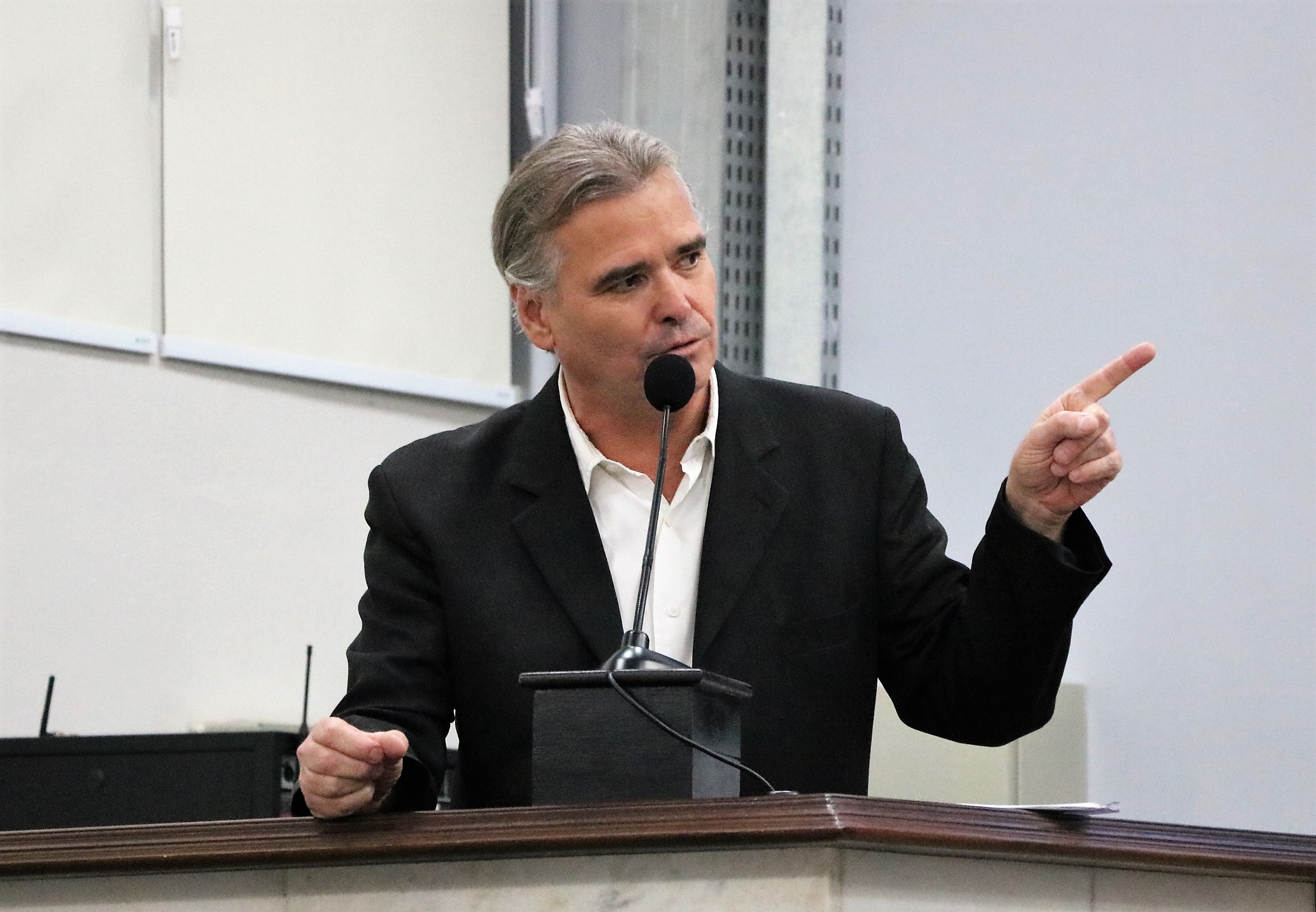 Câmara aprova oito projetos durante 33ª sessão ordinária