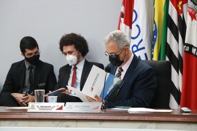 Câmara aprova projeto de adequação de cargos e funções