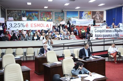 Câmara aprova reajuste de 3,25% para servidores públicos municipais