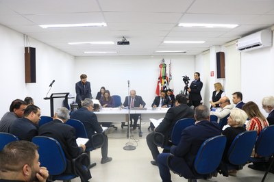 Câmara aprova três projetos na 14ª sessão