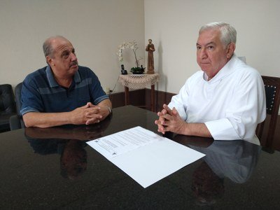 Câmara arrecada roupas e itens de higiene para projetos de frei