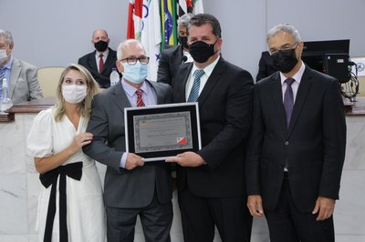 Câmara homenageia médico Paulo Bassan