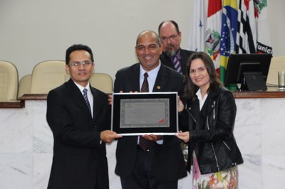 Câmara homenageia pastor Hirailton Vinhote Corrêa