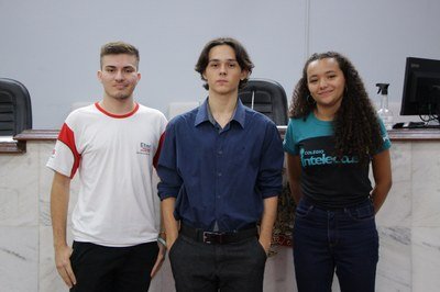 Secretário Bryan Vilela da Silva, presidente Eduardo José Aydar e vice-presidente Ana Laura Praxedes dos Santos Câmara Jovem elege mesa diretora para 2023