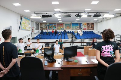 Câmara Jovem realiza 2ª Sessão Ordinária 