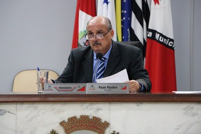 Plenário mantém vetos e aprova projetos de Lei e Lei Complementar