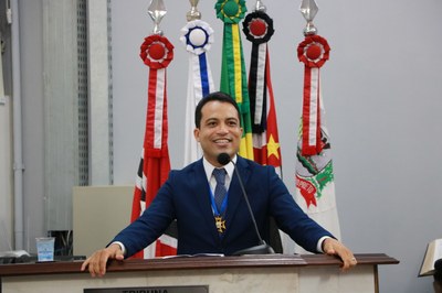 Câmara presta homenagem ao pastor Jonathan Santos da Silva
