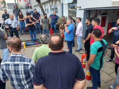Câmara promove treinamento e cria Brigada de Emergência