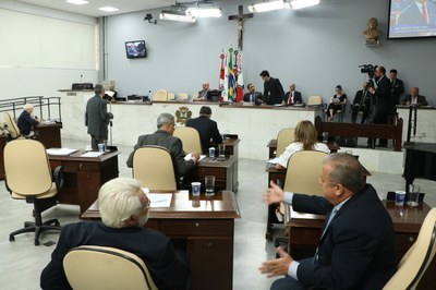 Câmara realiza duas sessões extraordinárias na manhã desta quinta-feira