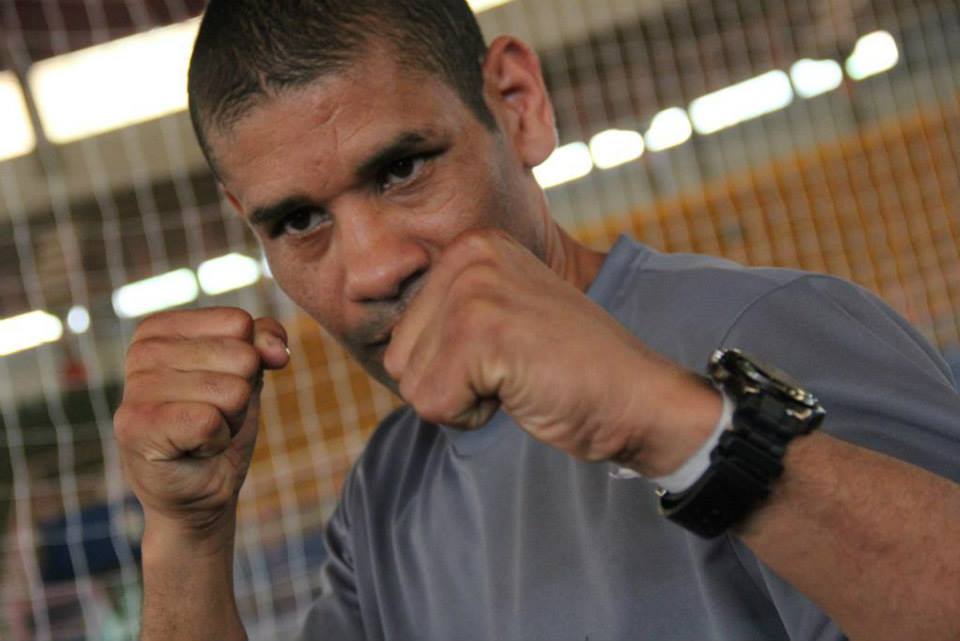 Câmara recebe a visita de campeão mundial de boxe
