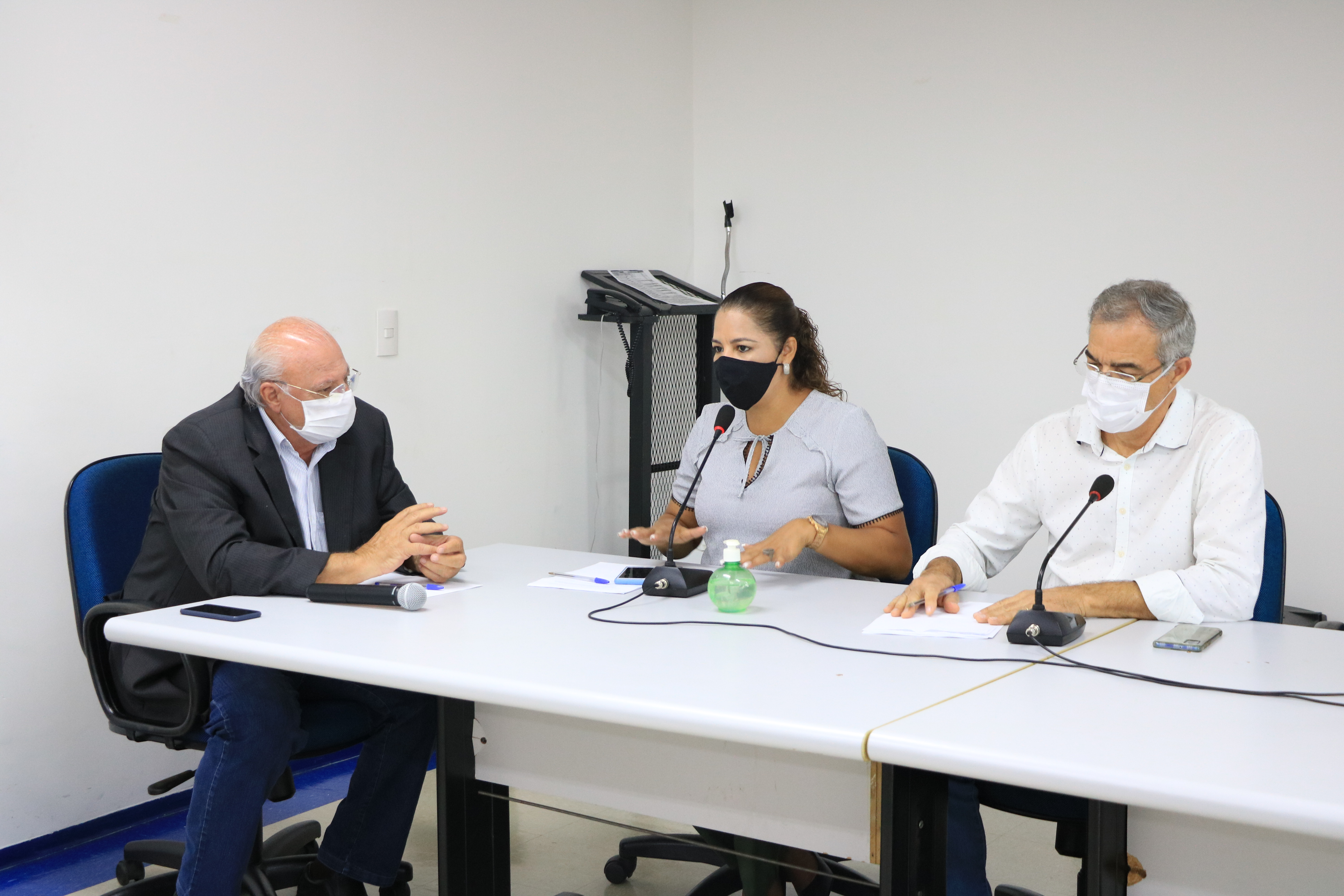 Câmara recebe secretário de Saúde para explicar ações contra Covid-19