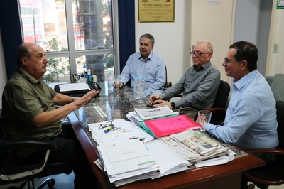 Câmara recebe visita de membros do CRMV-SP