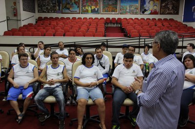 Câmara recebe visita dos alunos do CAEEC