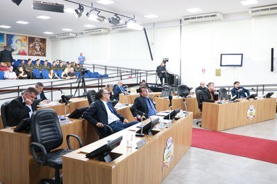 Câmara vota criação de cargos para Educação