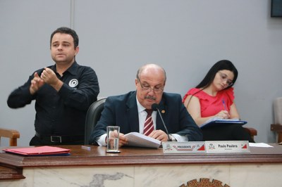 Câmara vota projeto que permite mototáxi nos corredores de ônibus