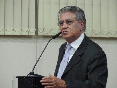 Câmara vota subvenções a entidades e multa a 'sujões'