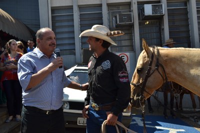 Cavaleiro Filipe Leite é homenageado na Câmara