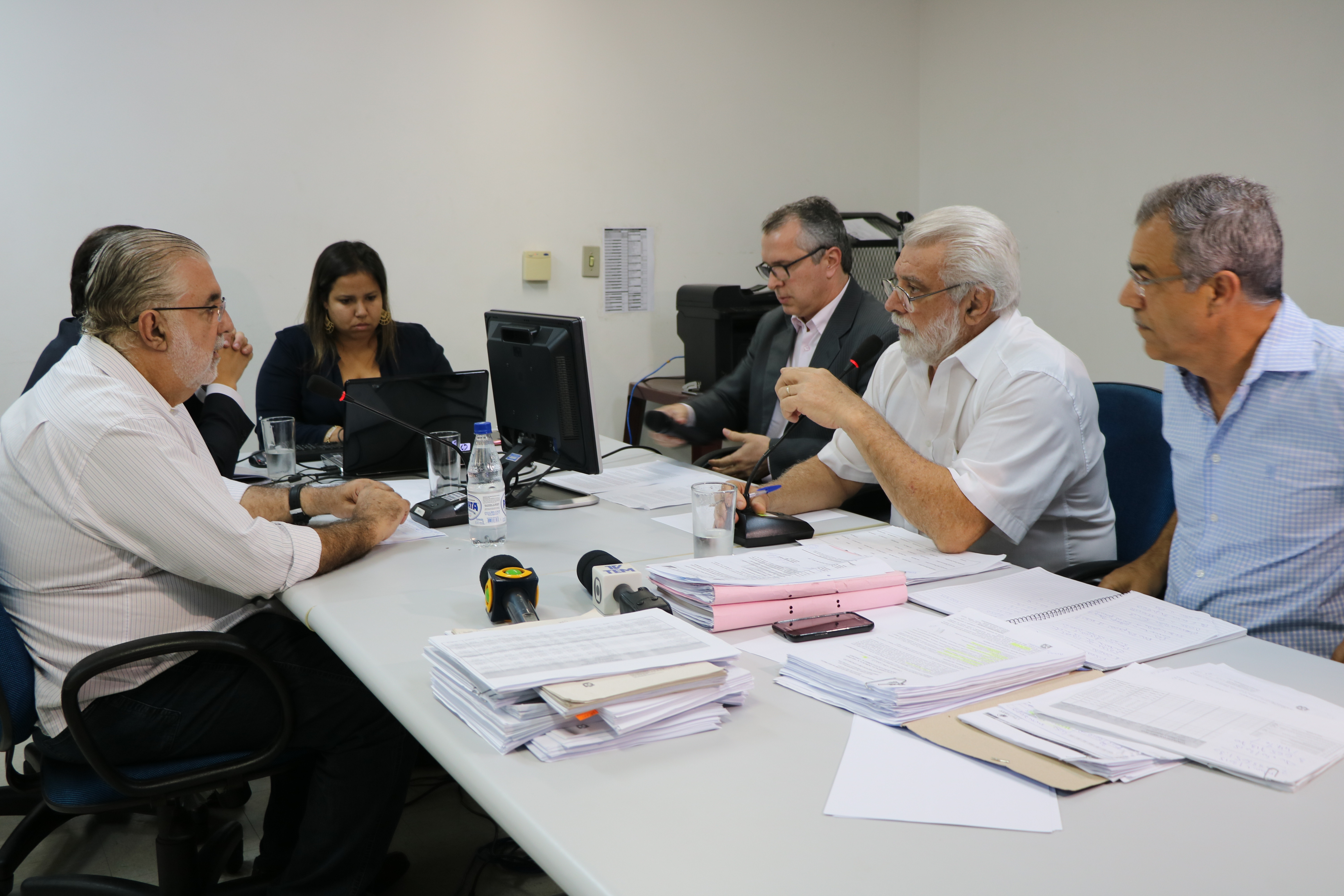 CEI do Lixo apresenta relatório final em coletiva nesta segunda