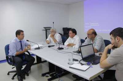 CEV do velório recebe secretário de administração