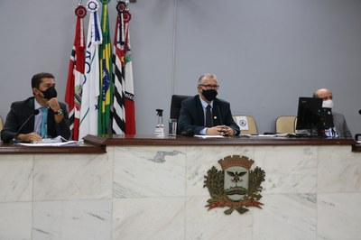 Comissão busca esclarecimentos sobre concurso da Educação