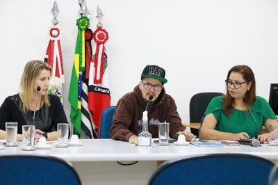 Comissão da Criança recebe secretária da Assistência