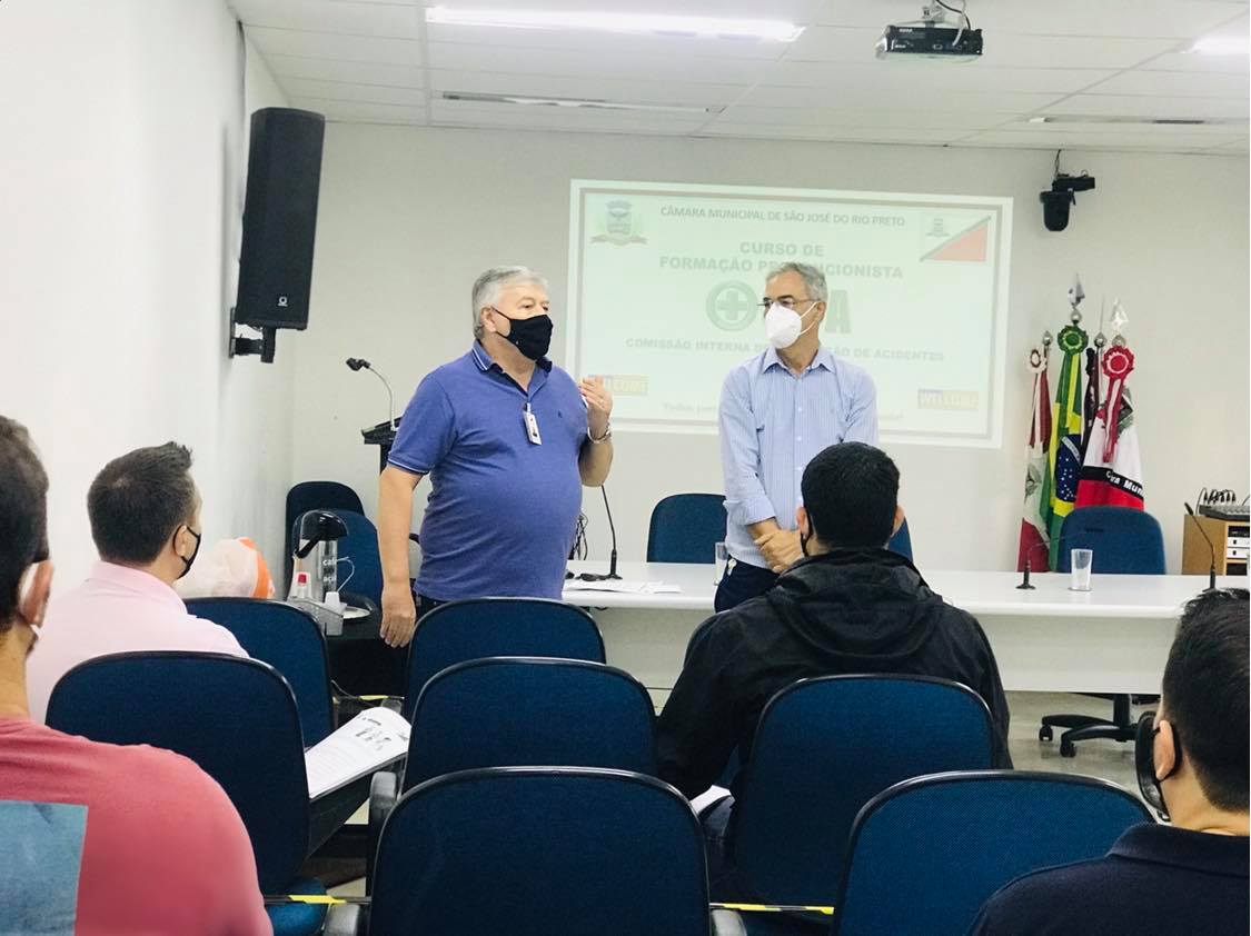 Comissão Interna de Prevenção de Acidentes participa de curso